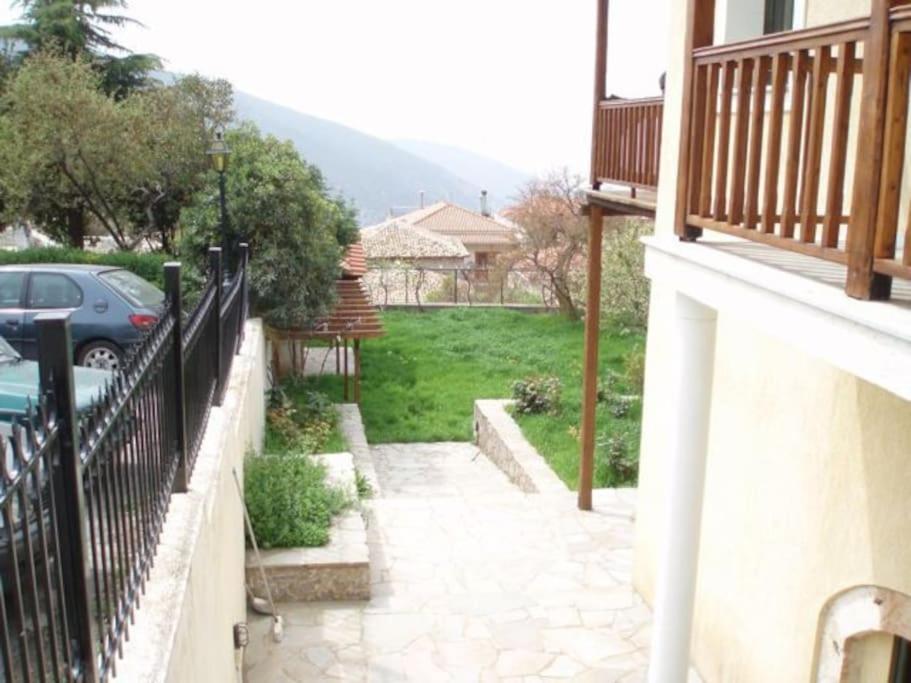 House In Delphi Exterior photo